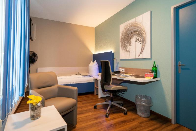 Single Room image 1