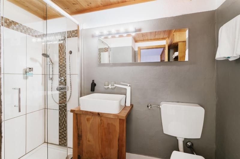 Small Twin Room image 1