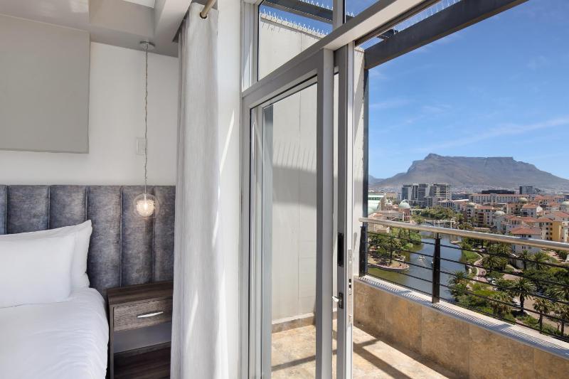 Three-Bedroom Apartment image 3