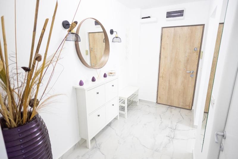 White home - image 8