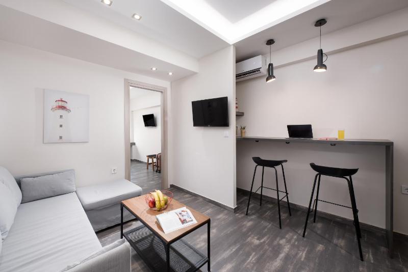 One-Bedroom Apartment image 2
