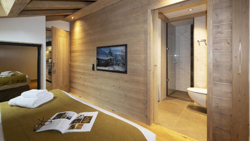 Three-Bedroom Apartment for 8 people with Spa Access image 4