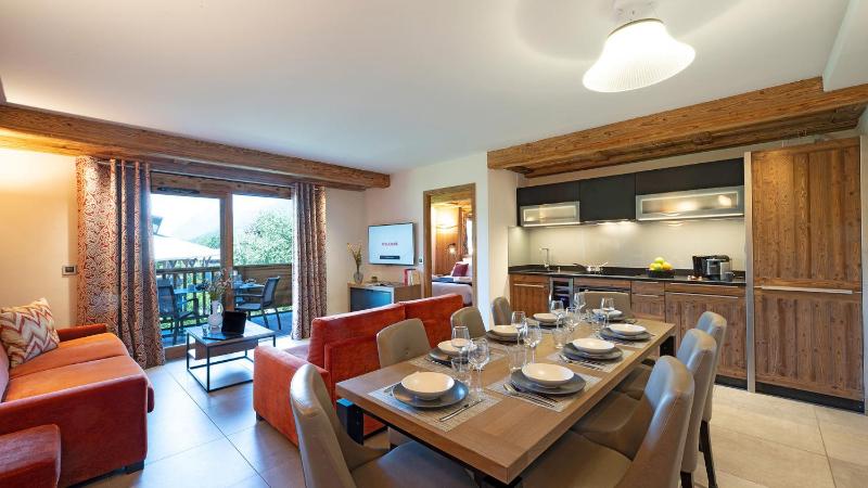 Three-Bedroom Apartment for 8 people with Spa Access image 1