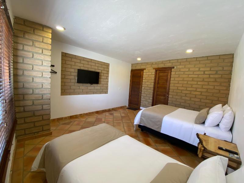 Hotel Alandalus - image 20