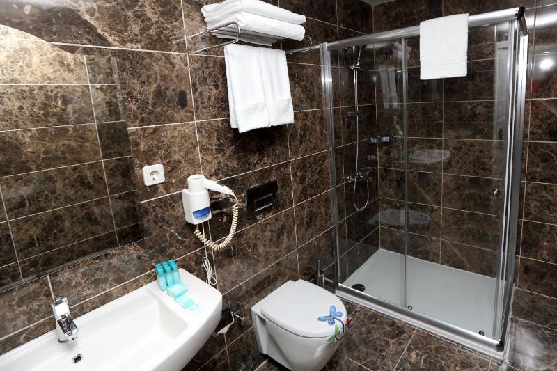 Quadruple Room with Sea View image 2