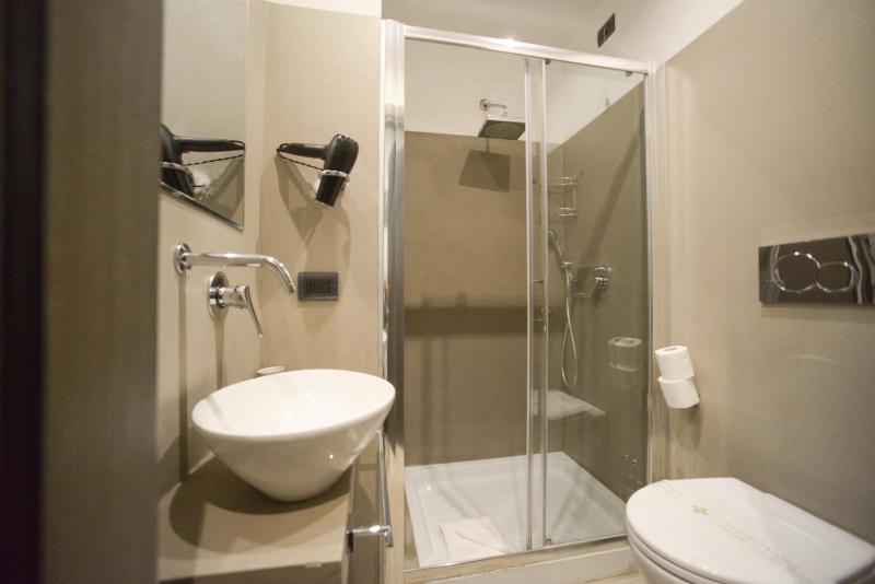 Budget Twin Room - Separate Building image 4