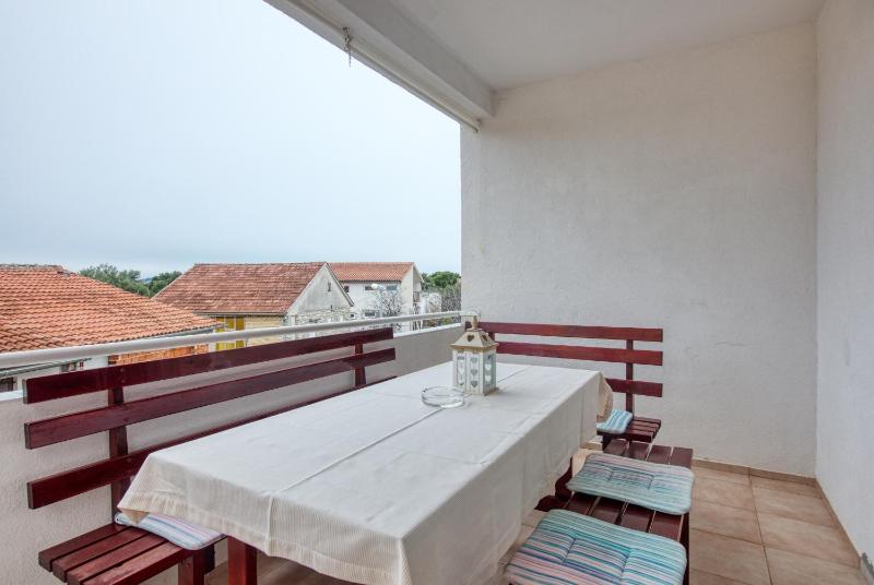 Two-Bedroom Apartment with Terrace and Sea View image 3