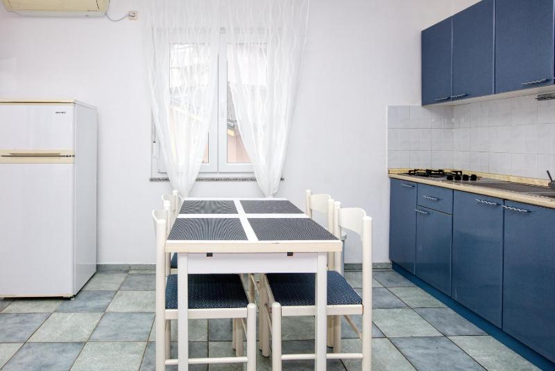 One-Bedroom Apartment with Terrace and Sea View image 4