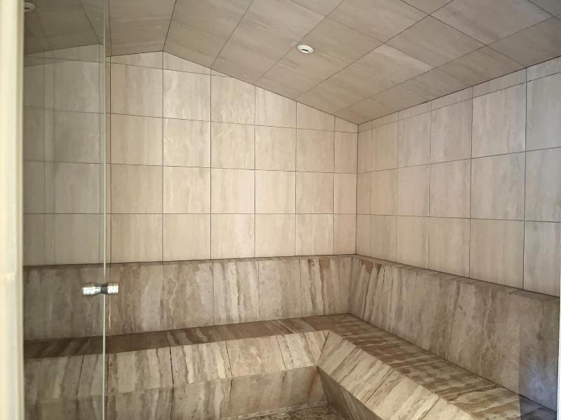 Three-Bedroom Apartment Superior image 4