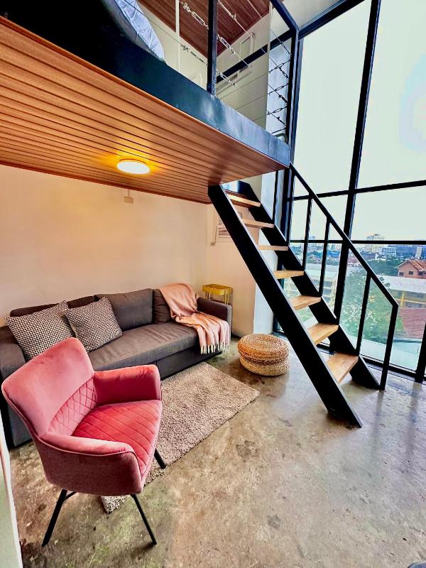 The Loft - with Netflix Images