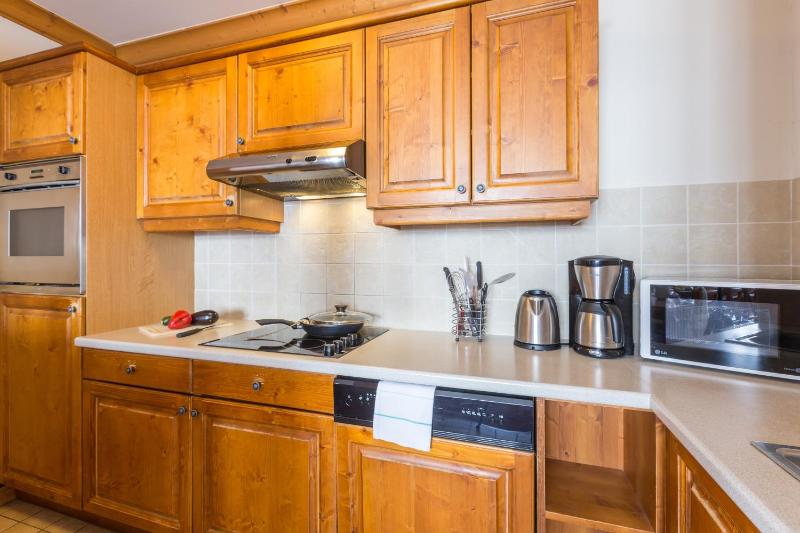 Four-Bedroom Apartment - access to the outdoor pool (10 People) image 4