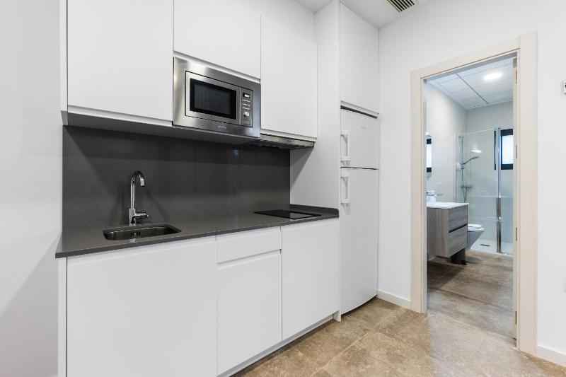 One-Bedroom Suite image 4