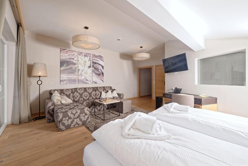 Junior Suite image 4