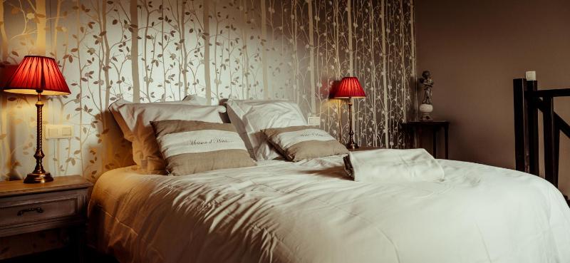 Double Room image 1