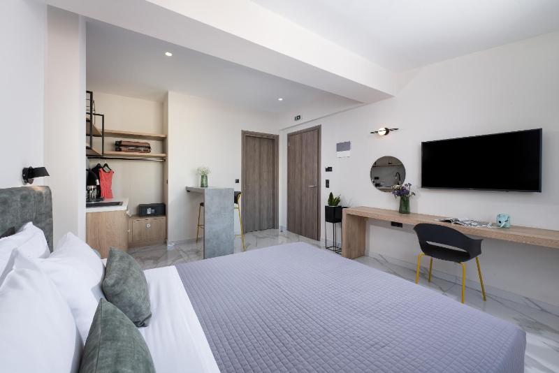 Standard Double Room image 4