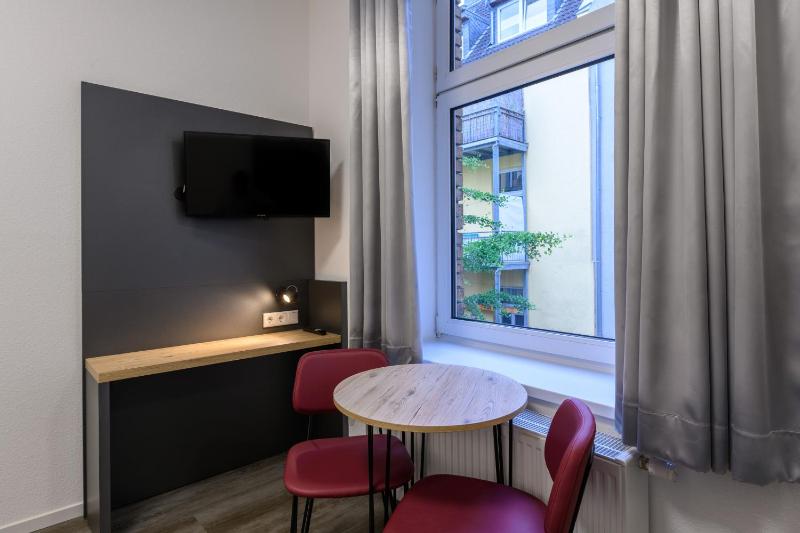 Royale Apartaments Central City Cologne - image 6