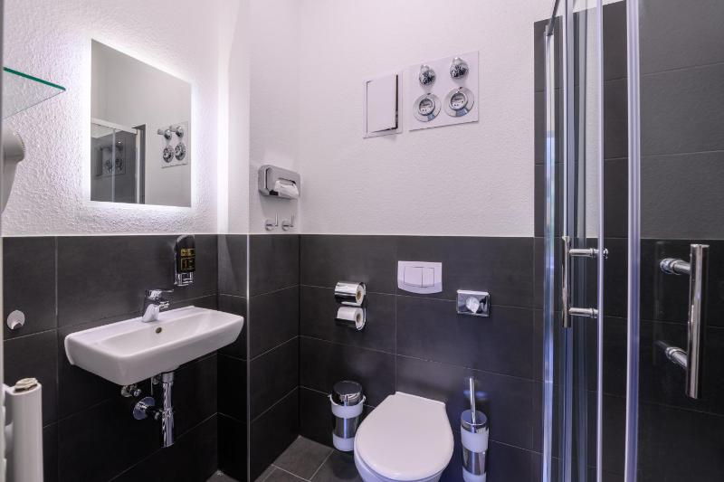 Royale Apartaments Central City Cologne - image 2
