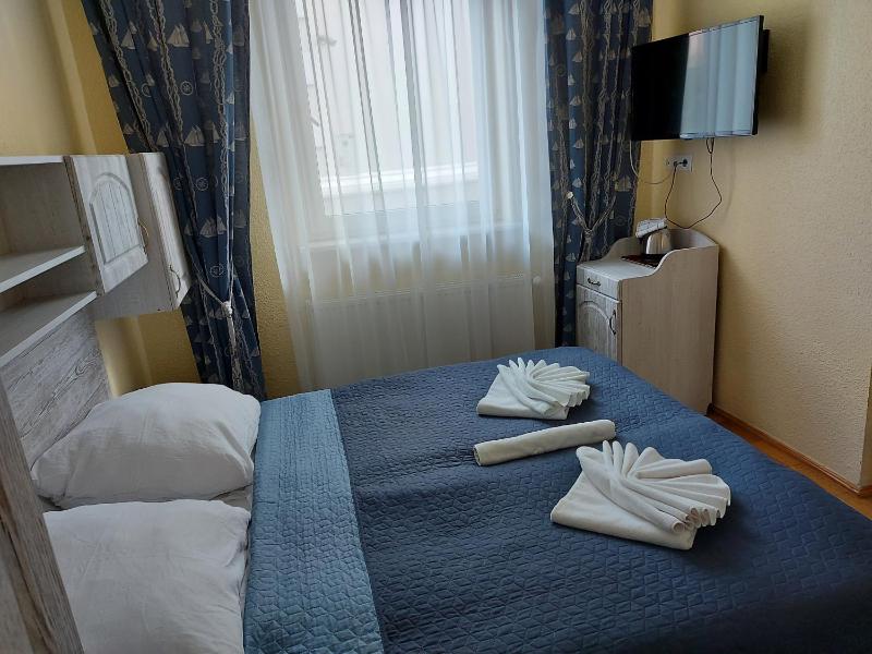 Economy Double Room image 1