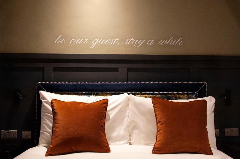 King Room image 3