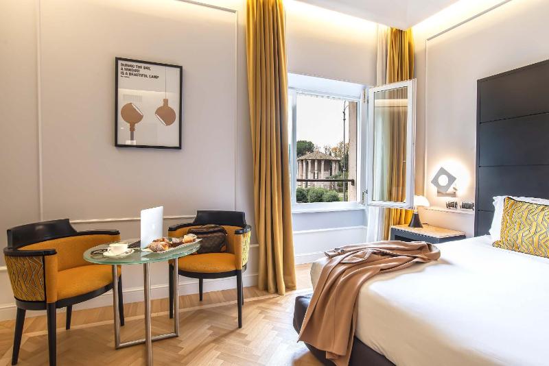 Deluxe Double or Twin Room with City View image 3