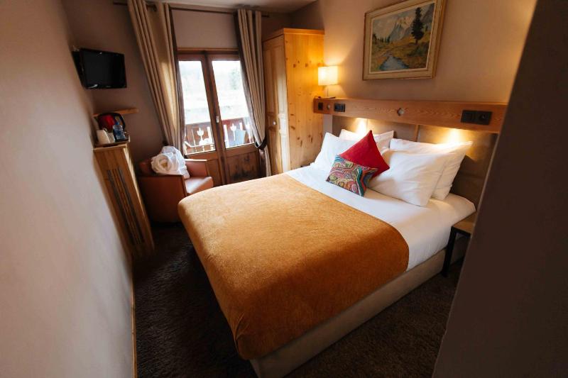 Small Double Room image 4