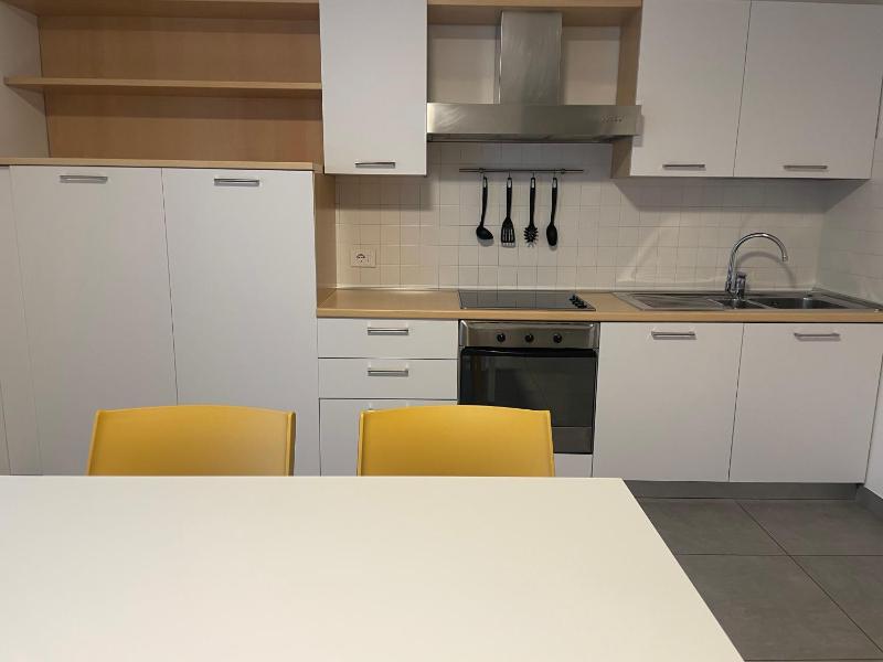 Standard One-Bedroom Apartment image 3