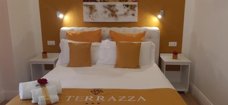 Double Room image 1