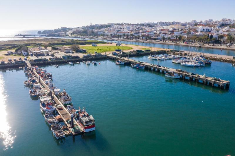 Meia Praia 106 by Destination Algarve - image 13