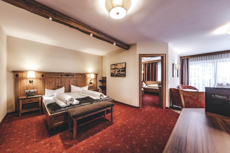 Family Suite (2 Adults + 2 Children) image 1