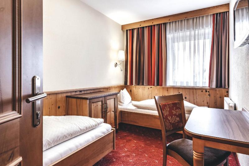 Family Suite (2 Adults + 2 Children) image 4