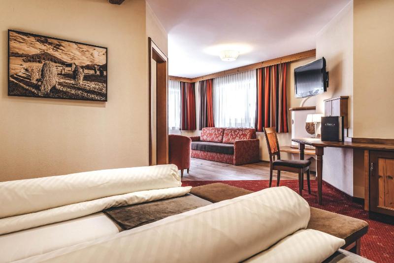 Family Suite (2 Adults + 2 Children) image 3