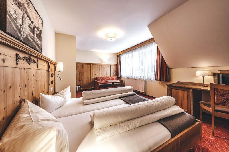 Tower Room image 3