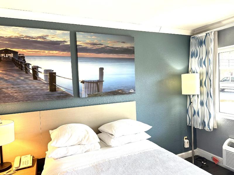 Double Room with Two Double Beds - Non-Smoking image 3