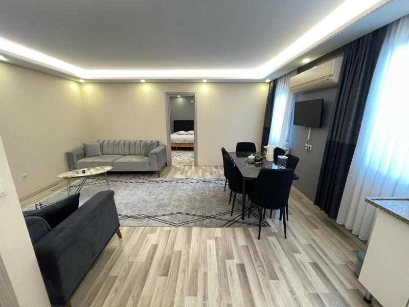 Studio with Sofa Bed image 3