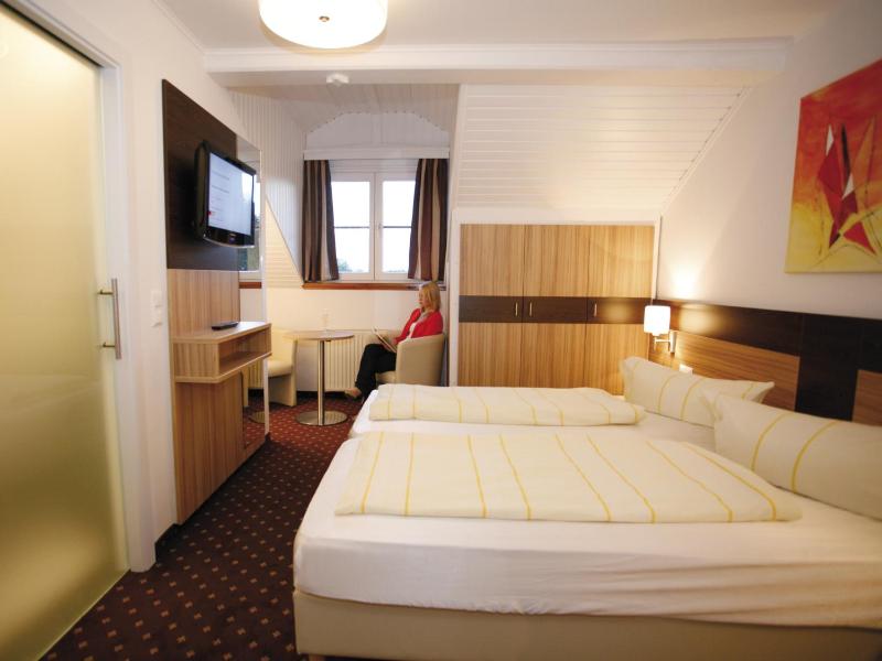 Double Room image 1