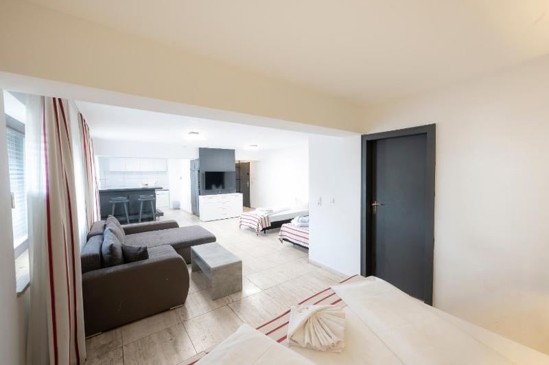 Suite image 3