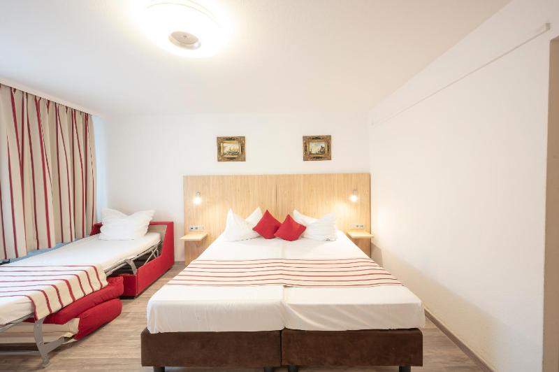 Triple Room image 3