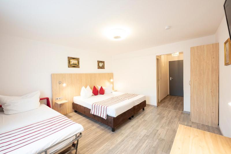 Triple Room image 4