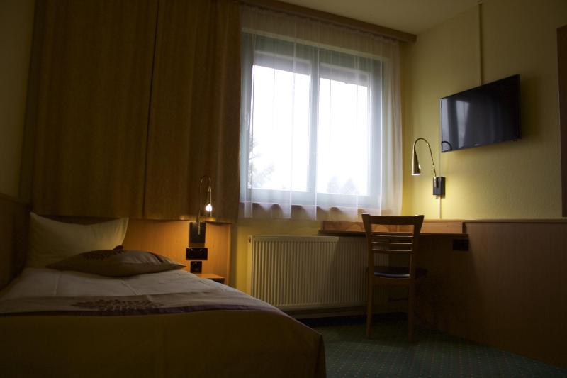 Single Room image 2
