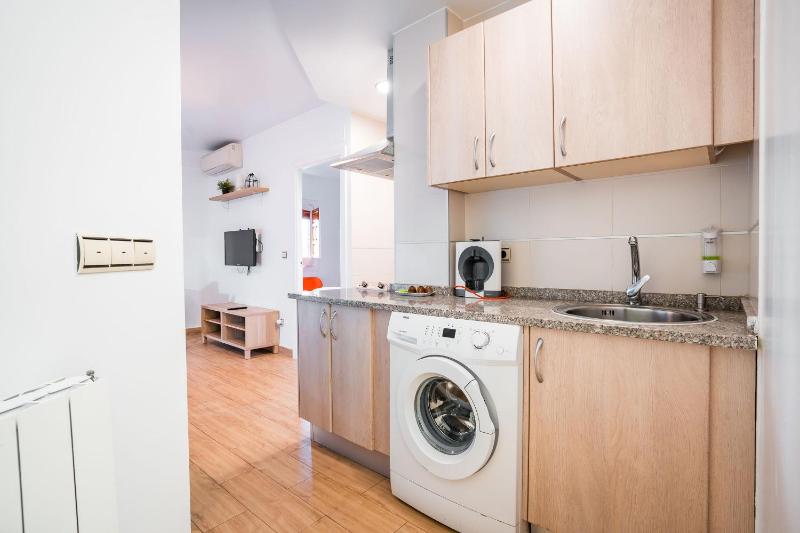 - Apartamento en el Corazón de Granada - QH Granada Centro - image 7