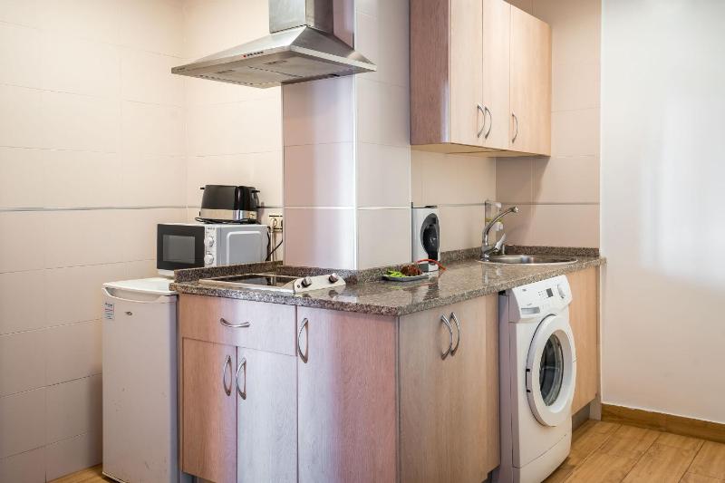 - Apartamento en el Corazón de Granada - QH Granada Centro - image 3
