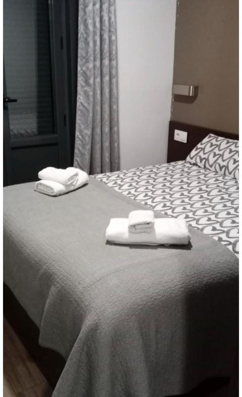 Hostal corazón de Madrid 3 - image 11
