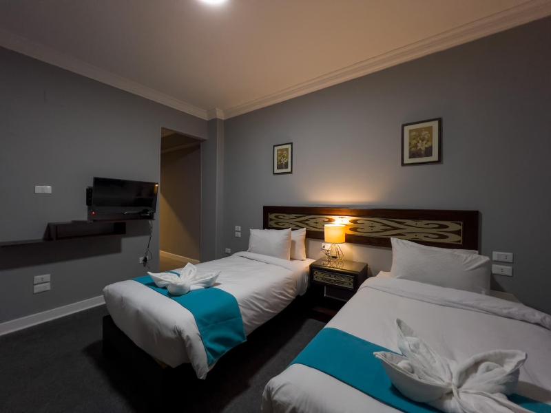 Pyramids Gate Hotel - image 10