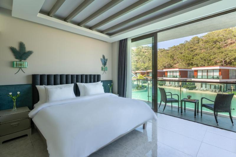 Executive Villa image 3