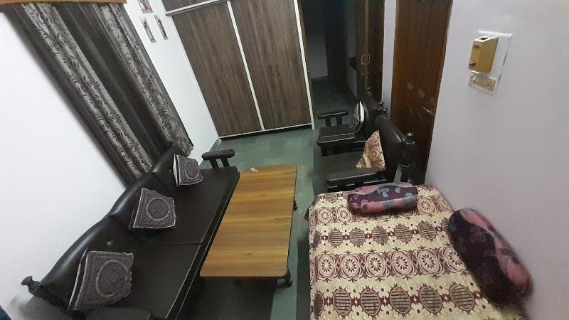 A Luxury Villa Homestay with private kitchen By Premier Hotels - image 11