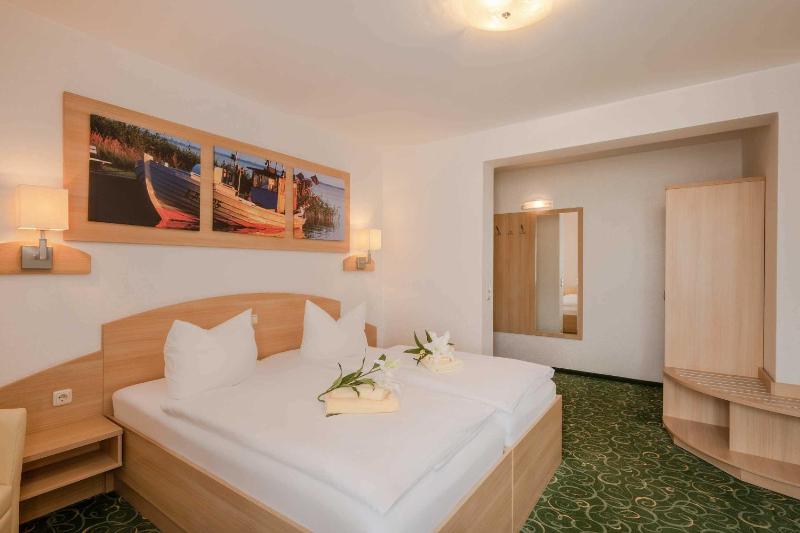 Double Room with Shower image 1