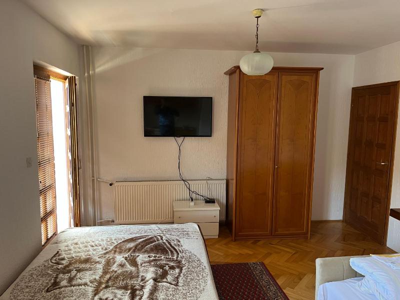 Double Room with Private External Bathroom image 3