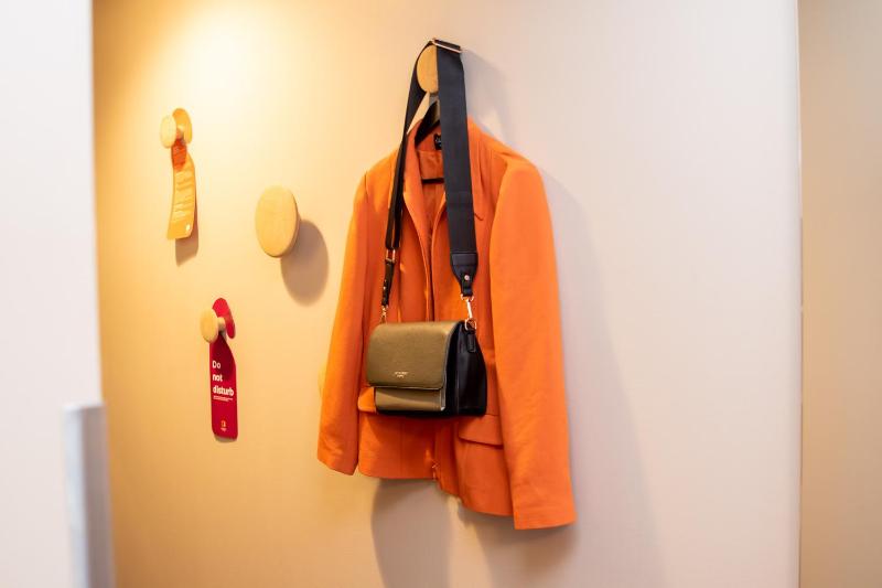 Stylish Twin Room image 2