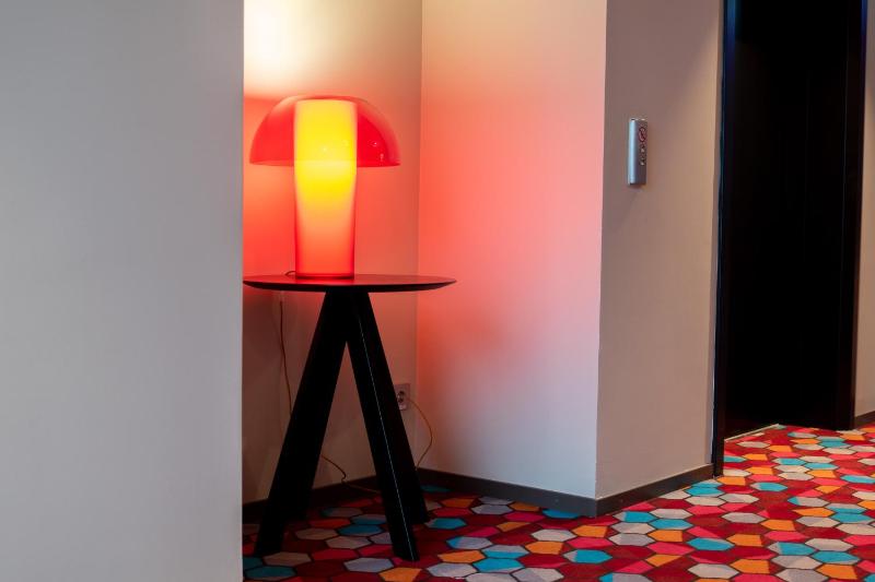 Stylish Family Room image 4