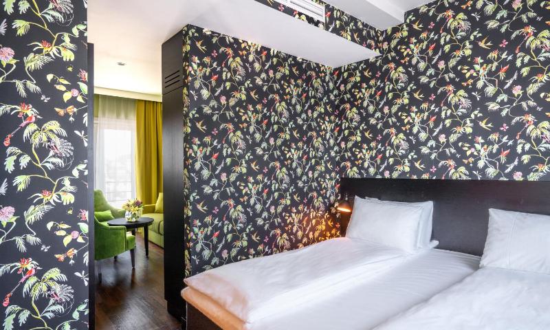 Business Double Room image 1